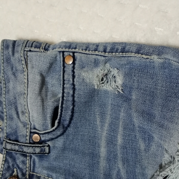 Bebe Asphalt  Jean wide leg  Vintage Women  Size 3  Lt blue Ripped - Picture 3 of 7